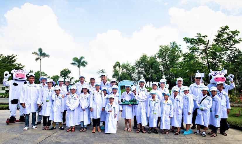 "Chuyện[-]hậu[-]trường"[-]của[-]mỗi[-]hộp[-]sữa[-]học[-]đường